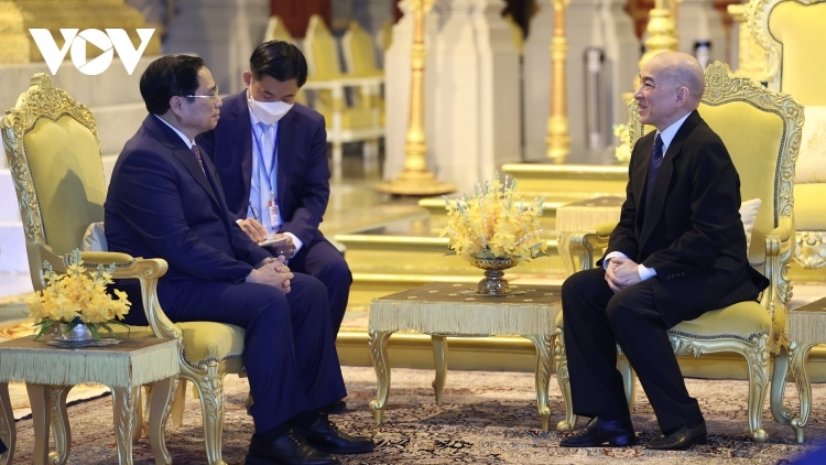 Vietnam reaffirms close bond with Cambodia
